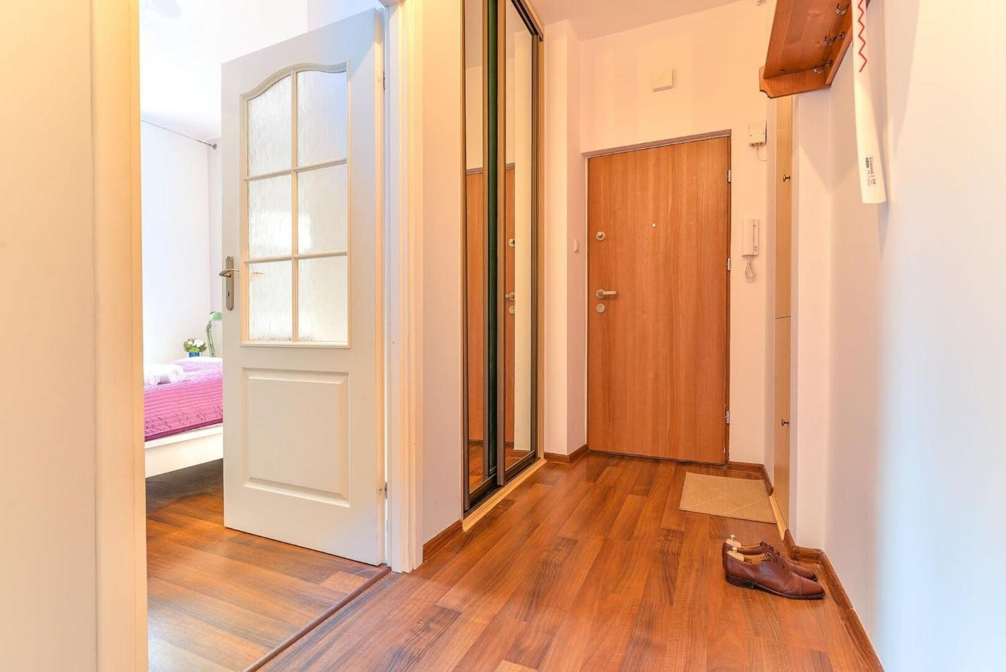 Cozy Apartment With Balcony - Palace Of Culture By Rent Like Home Varsovie Extérieur photo